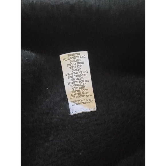 Saks Fifth Avenue Cashmere Black Sweater Womens Size XS - Picture 6 of 7